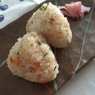 お弁当にも！鮭・菜めしおにぎり♪